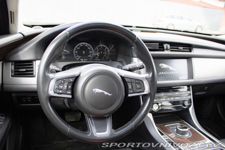 Jaguar XF Sportbrake 2.0D I4 240k 2018