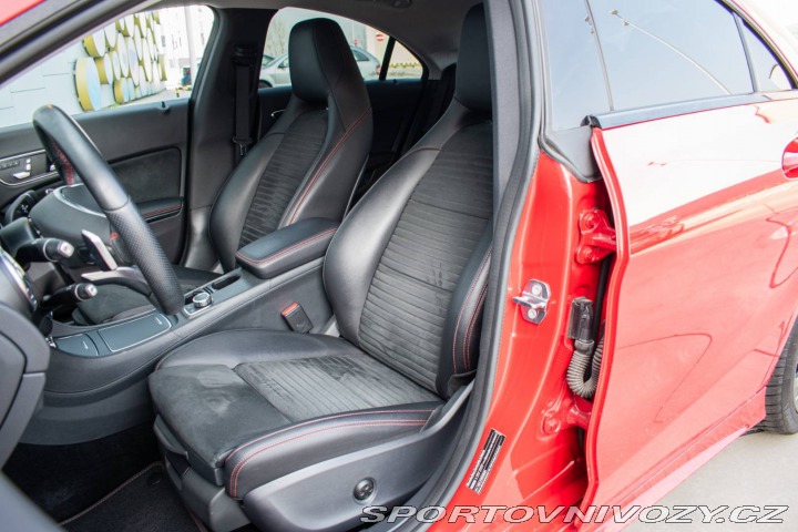 Mercedes-Benz CLA Kupé  180 AMG Line A/T 90 2018