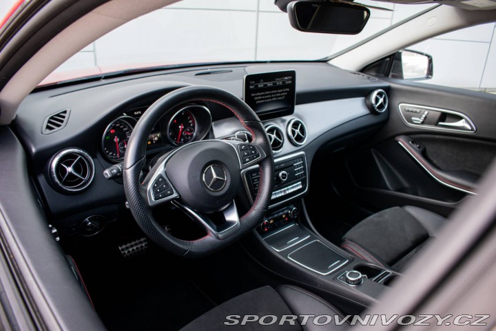 Mercedes-Benz CLA Kupé  180 AMG Line A/T 90 2018