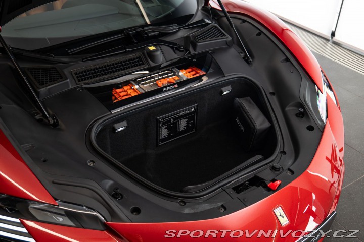 Ferrari SF90 Spider 2025