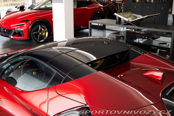 Ferrari SF90 Spider 2025