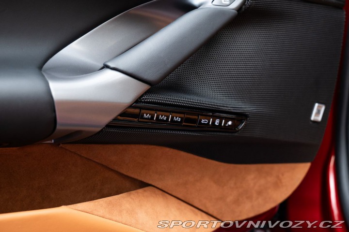 Ferrari SF90 Spider 2025