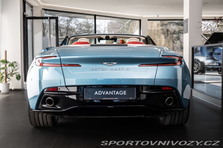 Aston Martin DB12 Volante 2024
