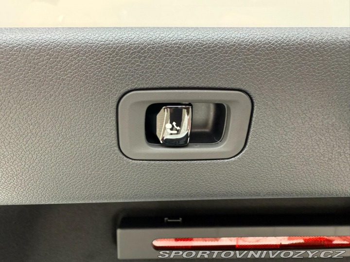 Mercedes-Benz CLA 250+ EQ 2025