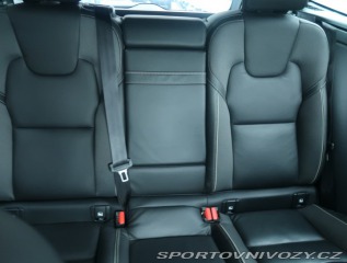 Volvo Ostatní modely XC60 R-Design B6 AWD 2020