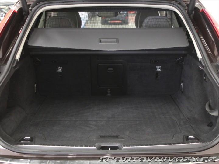 Volvo V90 2,0 D5 AWD CC Polestar Ve 2017