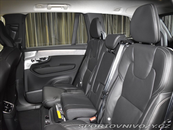 Volvo Ostatní modely XC90 2,0 T8  Plus Dark 2026