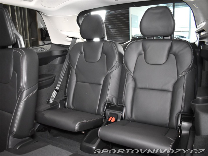Volvo Ostatní modely XC90 2,0 T8  Plus Dark 2026