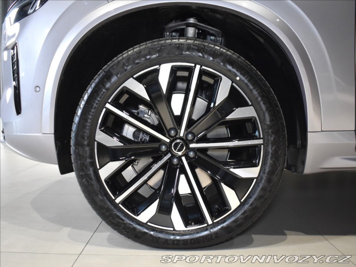 Volvo Ostatní modely XC90 2,0 T8  Plus Dark 2026