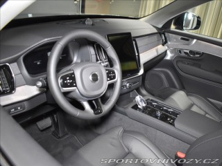 Volvo Ostatní modely XC90 2,0 T8  Plus Dark 2026