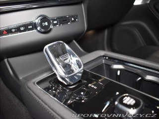 Volvo Ostatní modely XC90 2,0 T8  Plus Dark 2026