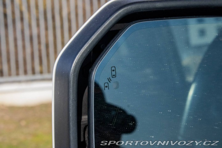 Ford Ostatní modely F-150  5.0L V8 Benzín / DPH / 4 2018