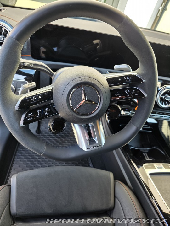 Mercedes-Benz A A45S Rezervace 2023