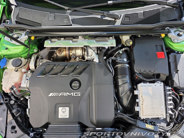 Mercedes-Benz A A45S Green Hell Magno 2024