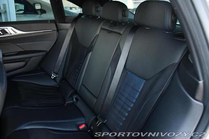 BMW 4 M440i xDrive H/K ČR 2022