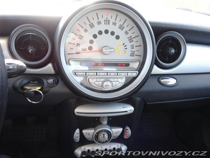 Mini One 1.4 70kW KLIMA SERVIS 2008