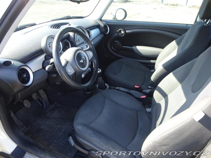 Mini One 1.4 70kW KLIMA SERVIS 2008