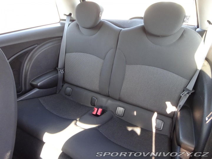 Mini One 1.4 70kW KLIMA SERVIS 2008