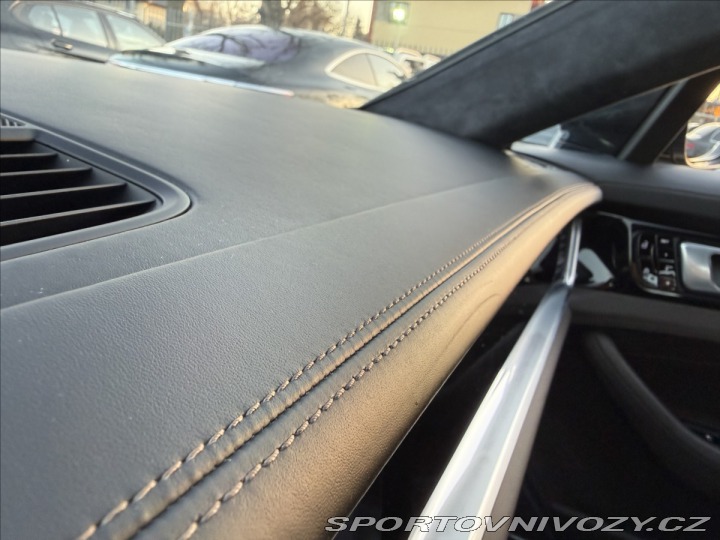 Porsche Panamera Turbo 2019