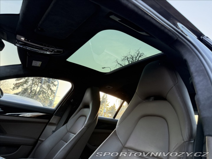 Porsche Panamera Turbo 2019