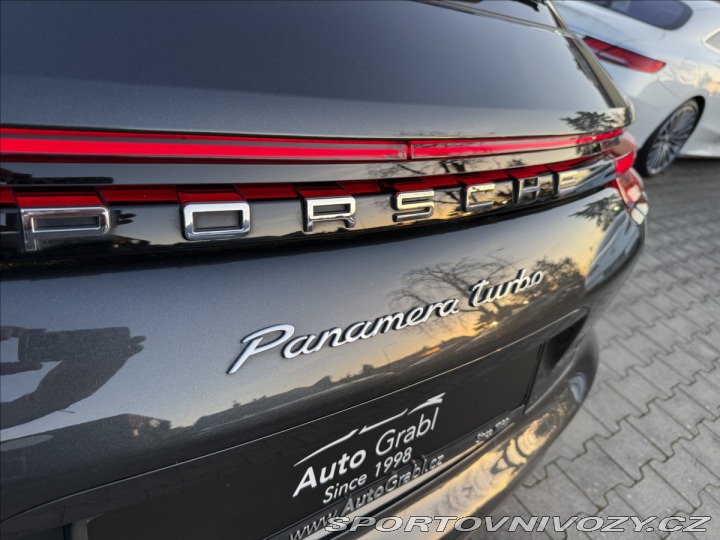 Porsche Panamera Turbo 2019