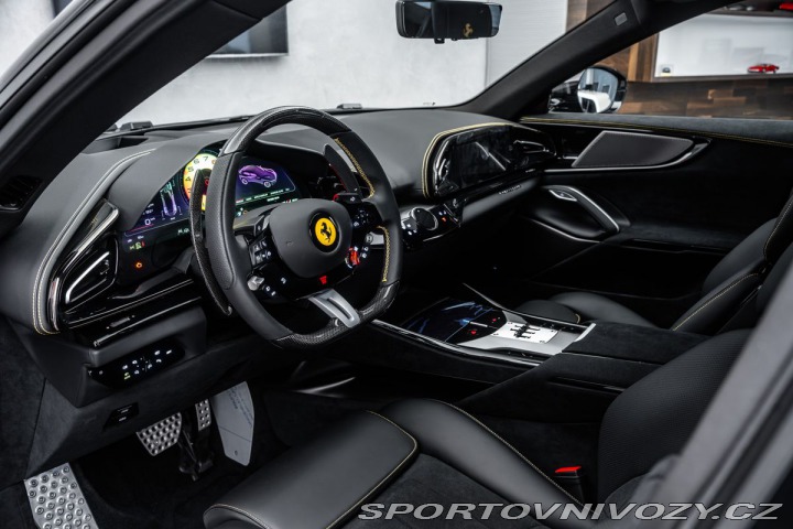 Ferrari Purosangue Lift, karbon, NOVÉ 2026