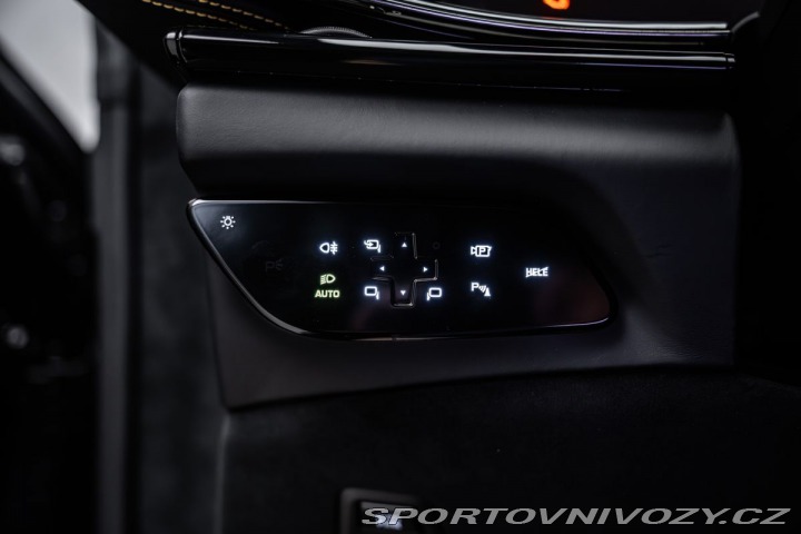 Ferrari Purosangue Lift, karbon, NOVÉ 2026