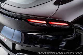 Ferrari Purosangue Lift, karbon, NOVÉ 2026