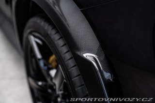 Ferrari Purosangue Lift, karbon, NOVÉ 2026