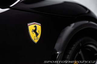 Ferrari Purosangue Lift, karbon, NOVÉ 2026