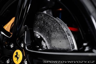 Ferrari Purosangue Lift, karbon, NOVÉ 2026