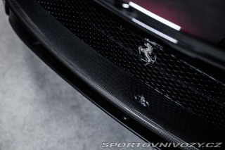 Ferrari Purosangue Lift, karbon, NOVÉ 2026