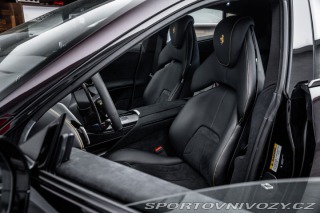 Ferrari Purosangue Lift, karbon, NOVÉ 2026