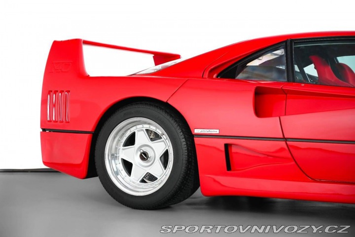 Ferrari F40  1989