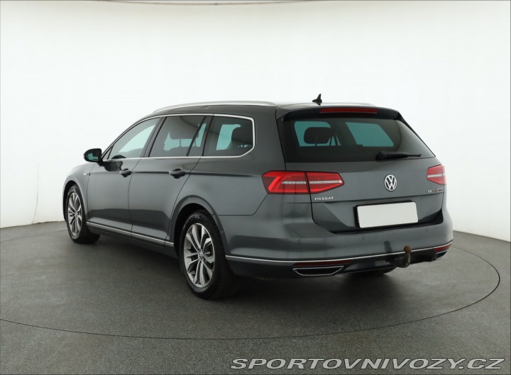 Volkswagen Ostatní modely Passat Highline 2.0 BiTDI 2015
