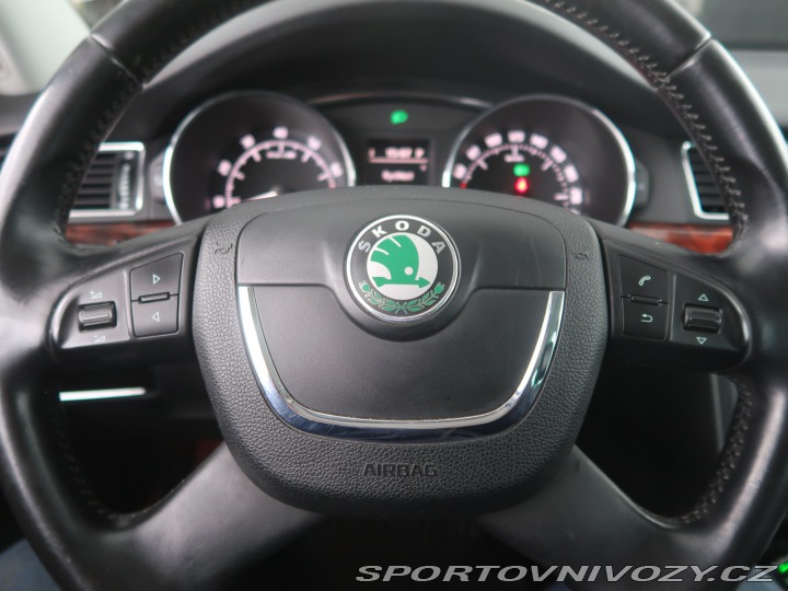 Škoda Superb Elegance 3.6 FSI V6 2013