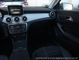 Mercedes-Benz CLA 220 CDI 2015