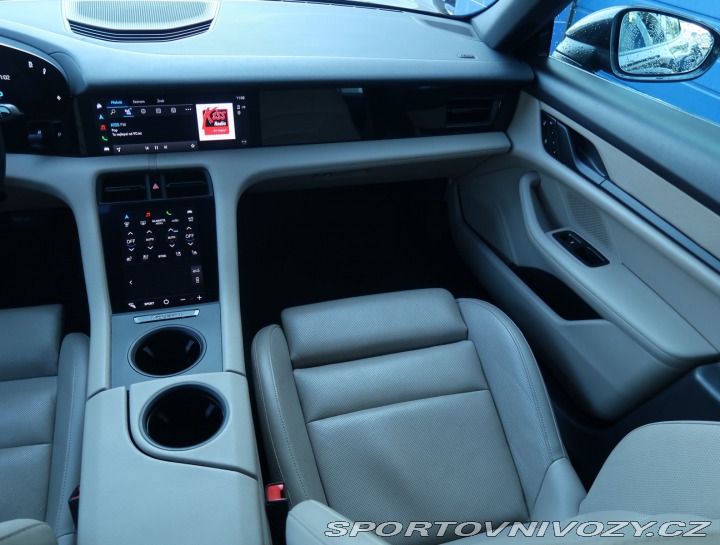 Porsche Taycan 84 kWh Plus 2022