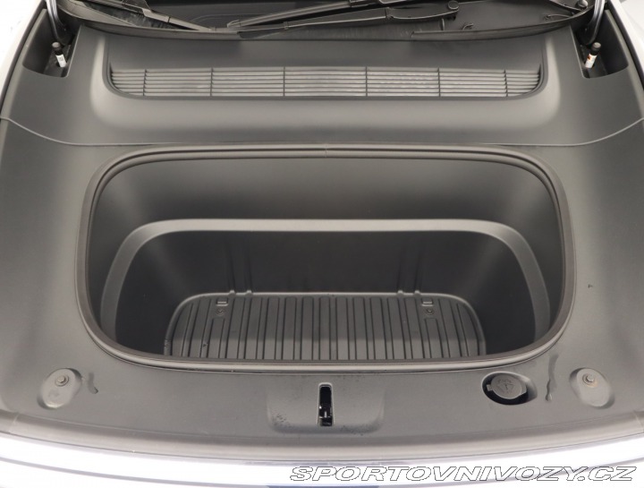 Tesla Model Y Long Range AWD 79kWh 2025