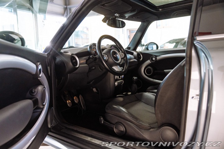 Mini Cooper Cooper S, R56 2007