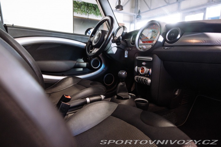 Mini Cooper Cooper S, R56 2007