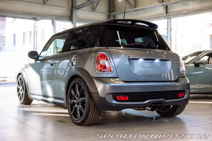 Mini Cooper Cooper S, R56 2007