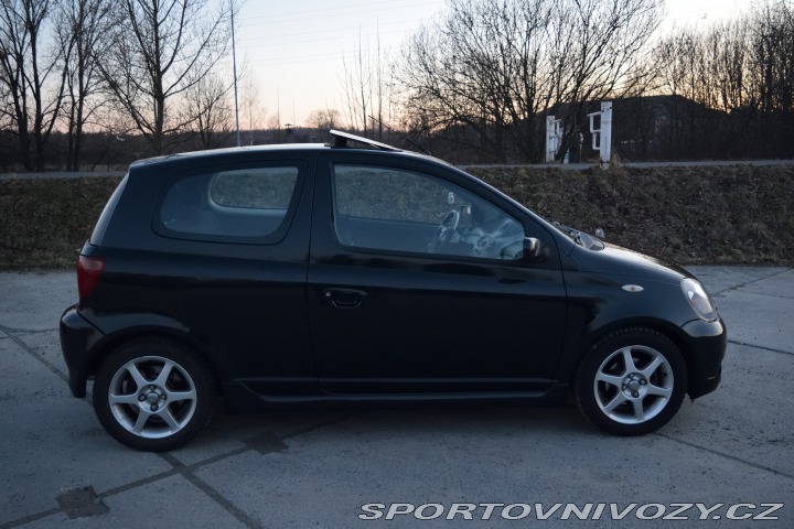 Toyota Yaris TS 2001