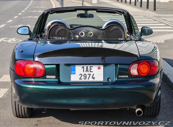 Mazda MX-5  2001
