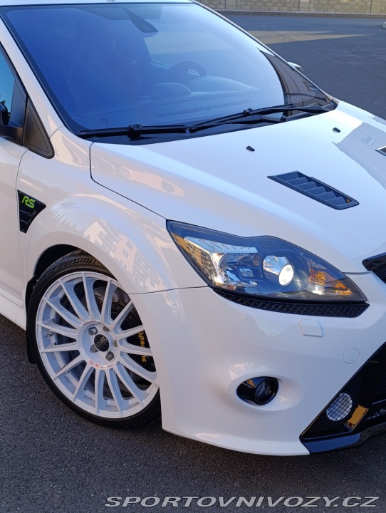 Ford Focus RS RS 2.5 T 2009