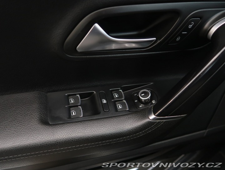 Volkswagen Passat CC CC Sportline 2.0 TDI 2011