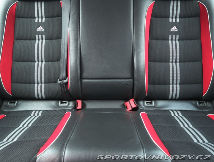 Volkswagen Golf 2.0 GTI 2011