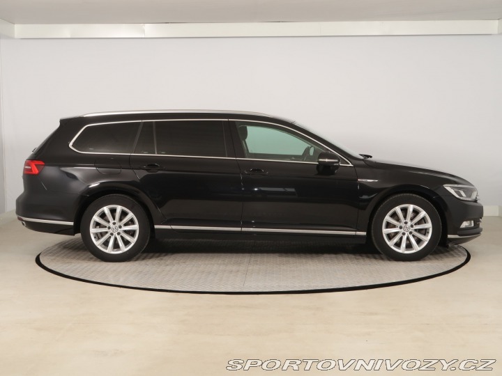 Volkswagen Ostatní modely Passat Highline 2.0 BiTDI 2016