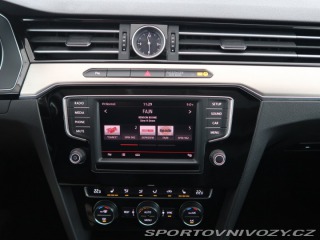 Volkswagen Ostatní modely Passat Highline 2.0 BiTDI 2016