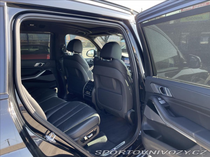 BMW X7 3,0 d M-Paket*Panorama*So 2020